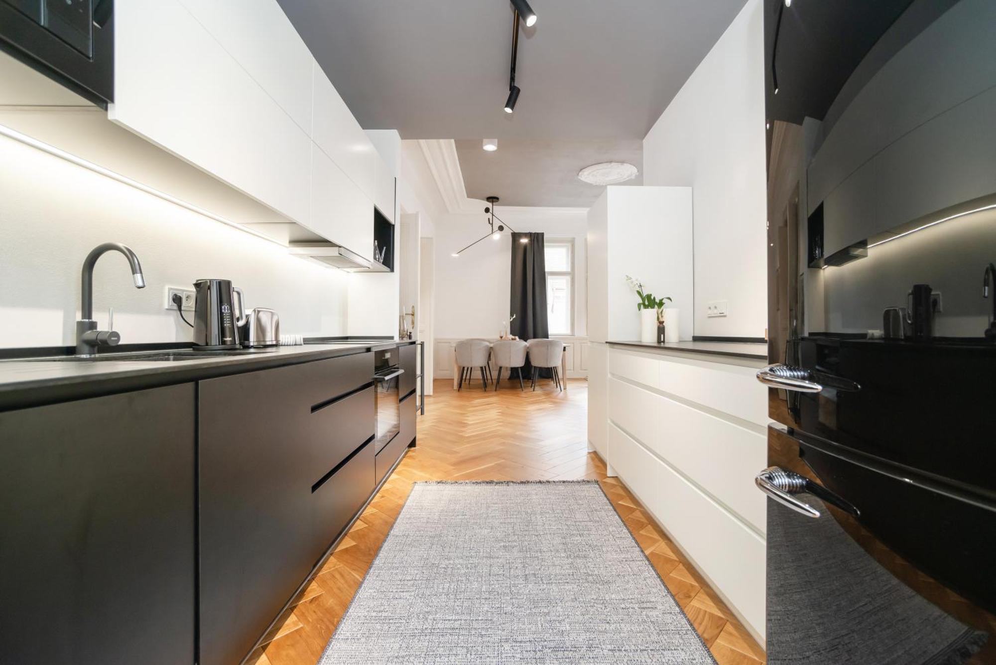 Luxurious 3bed Very Spacious In The Area Apartmán