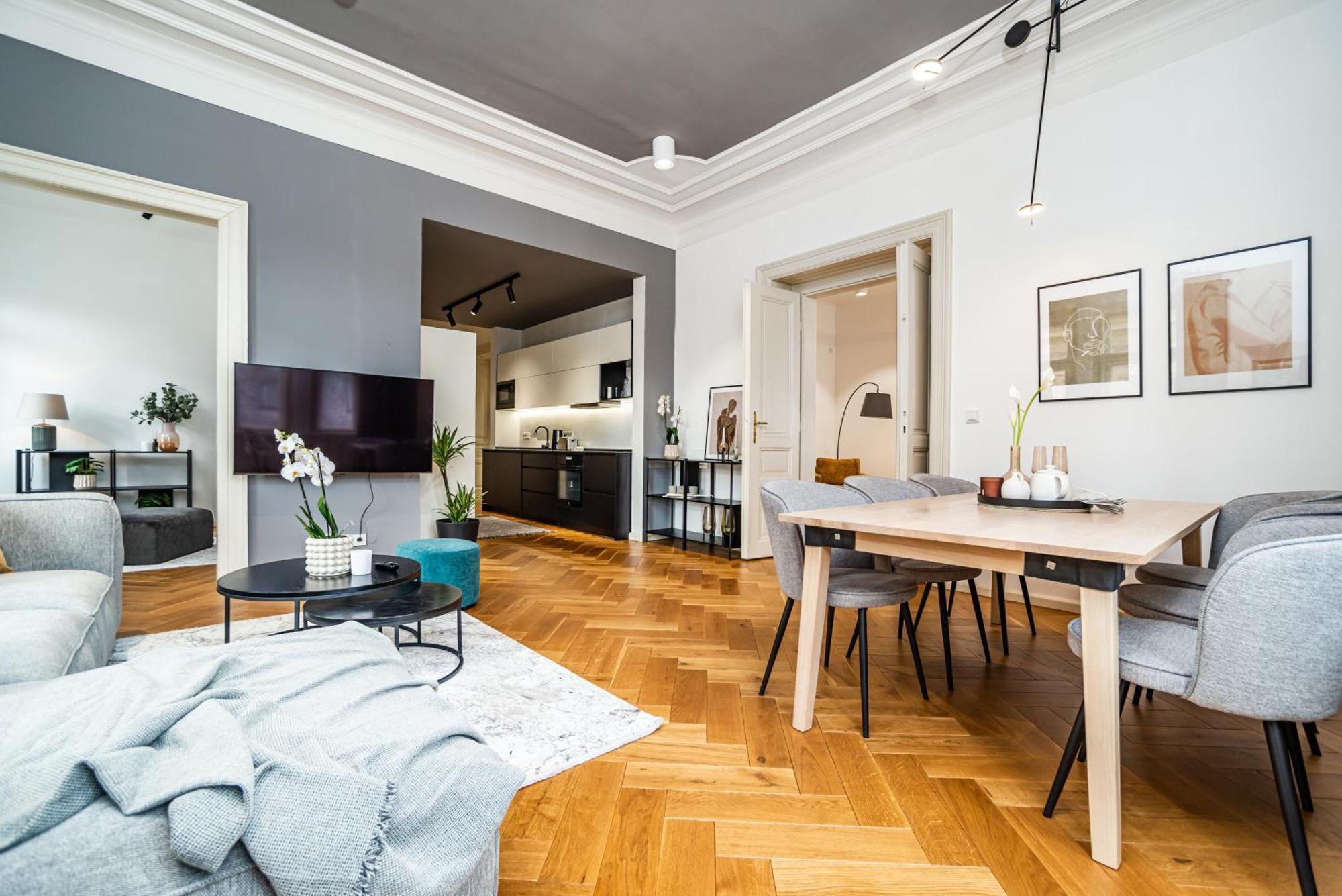 Luxurious 3bed Very Spacious In The Area Apartmán *