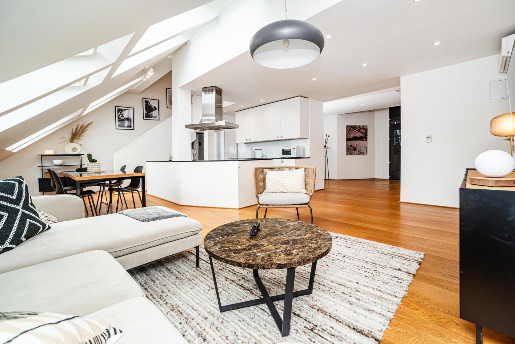 Apartmán Luxurious 3bed Very Spacious In The Area *